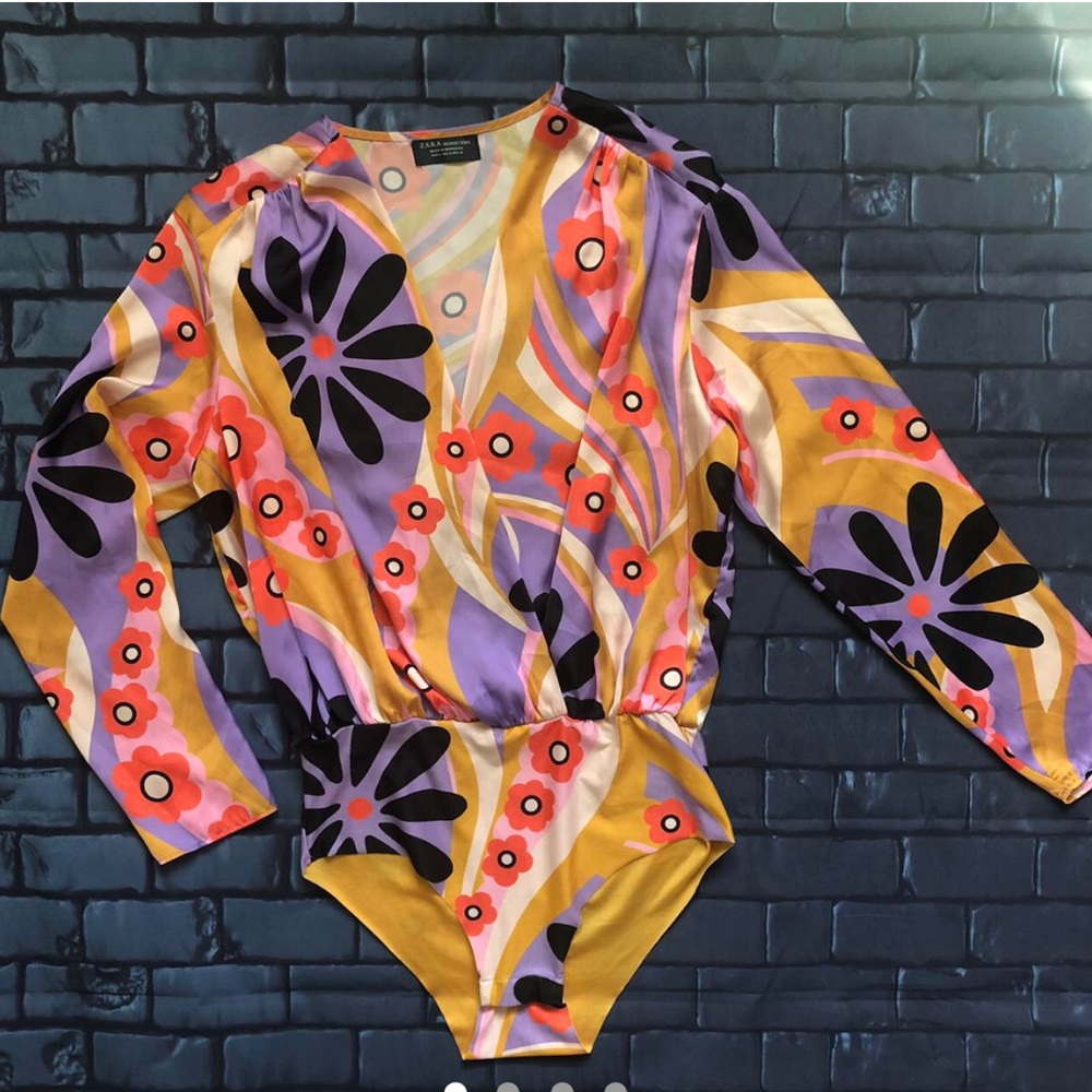 Zara Groovy Floral Bodysuit Size Small